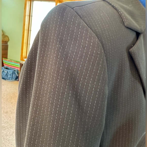 Signature by Larry Levine suit - navy blue with aqua pinstripe - Picture 2 of 3